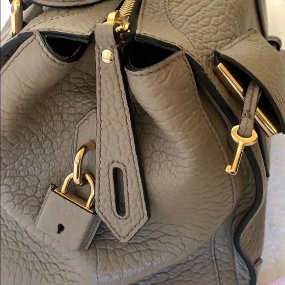 SOLD ~ Perfect Fall Bag - Burberry Gladstone Tote 🍂 - Picture 2 of 8